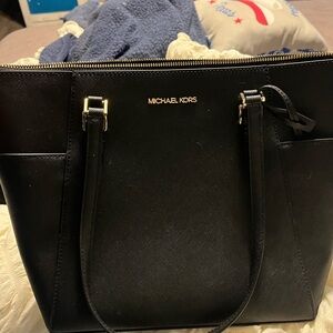 Michael kors purse .
